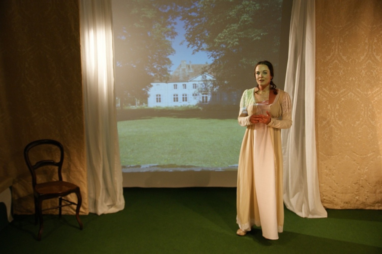Travelguide Theater Harrys Depot